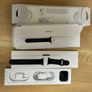 Apple Watch Series 5 GPS+Cellular スペースグレイアルミニウムケース&ブラックスポーツバンド