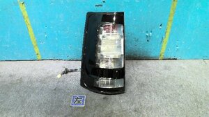 7kurudepa シエンタ DBA-NCP81G 左 テール ランプ ライト 81560-52A40 ＬＥＤ KOITO 52-241 [ZNo:05029371] 163473