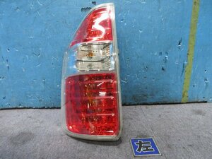 7kurudepa ノア DBA-ZRR70G 左 テール ランプ ライト 81560-28430 ＬＥＤ ICHIKO 28-198 [ZNo:06001083] 165129