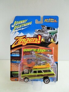 STREET FREAKS 1964 FORD COUNTRY SQUIRE ( green )