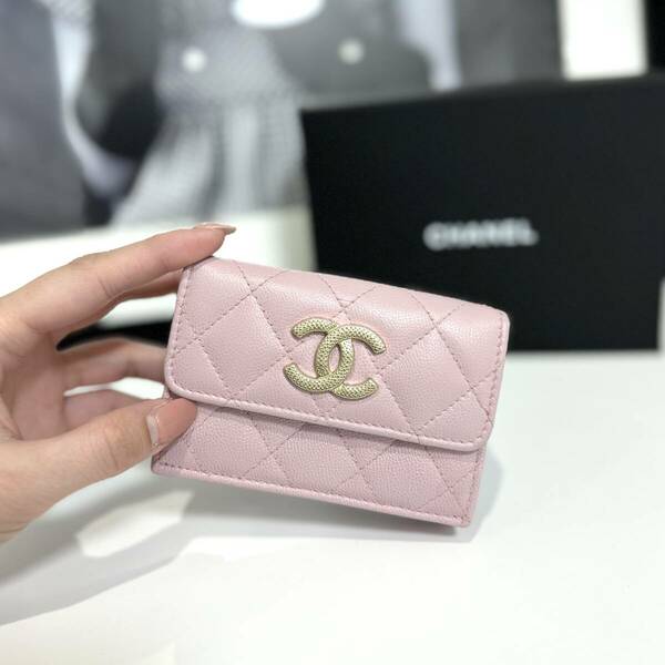 33369 CHANEL マトラッセ キャビアスキン 三つ折り財布