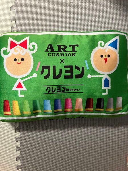 ART CUSHION×クレヨン クレヨン柄クッション