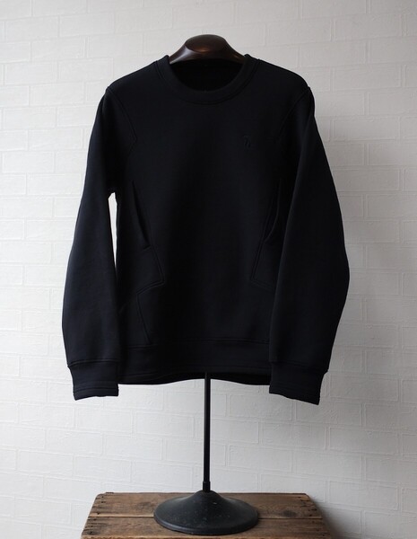 ■ tilak ティラック ■ Tilak poutnic ポートニック ボンディング切替スエット ■ Made in czech republic チェコ共和国製 ■ AAA1002