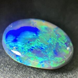 遊色効果!!●天然ブラックオパール0.615ct●j 約7.9×5.9mm ルース 裸石 宝石 ジュエリー jewerly black opal