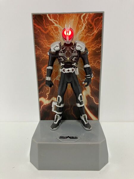 仮面ライダー555 アクセルフォーム 東映特撮クロニクル HG アクションポーズ ライトアップフィギュア