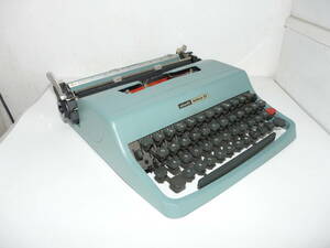 olivettiolibeti antique typewriter Lettera 32