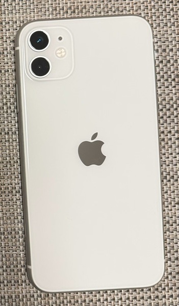 Apple iPhone 11／256GB／ホワイト／SIMフリー／付属品未使用／フルセット