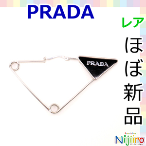 【極美品】プラダ　PRADA ピアス　トライアングル　デザイン クリップ　デザイン シルバー　925　銀 イヤリング