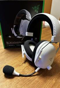  as good as new Razer BLACKSHARK V2 PRO up grade model white wireless ge-ming headset 