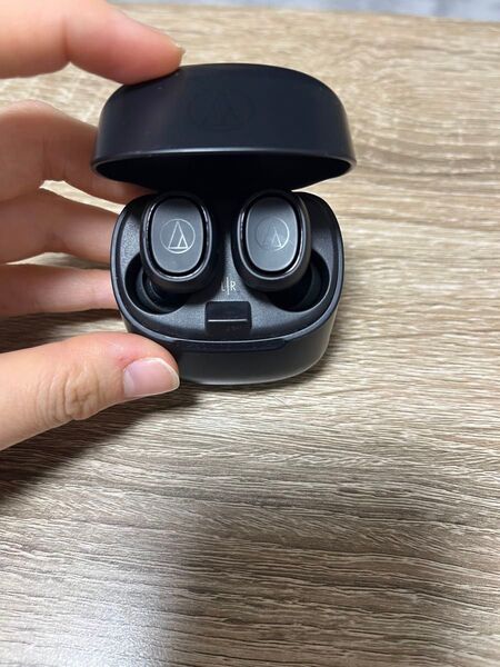 ワイヤレスイヤホン