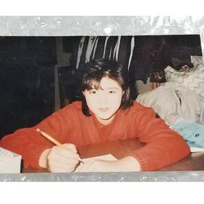 菊池桃子 当時物 昭和 レトロ 80年代 アイドル モモコ 歌手 女優 元アイドル 生写真 スナップ 台本右側あり
