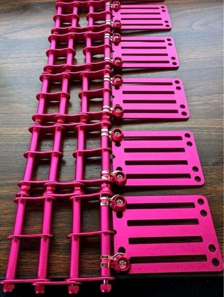 オールピンク ニックス風ベルトループ 腰道具 腰袋 工具差し 4連チェーン付き