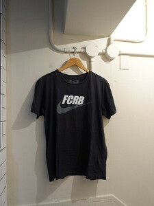 FCRB × NIKE Tシャツ　カットソー　サイズＬ　使用感あり