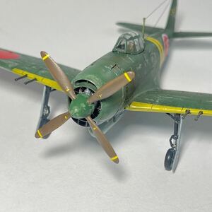 ハセガワ 1/72 川西　N1K2-J 局地戦闘機　紫電改　完成品　塗装済　第343海軍航空隊　菅野直大尉搭乗機　プラモデル　