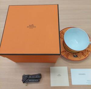 【RSA-0601.5-3】 1円～ HERMES エルメス AFRICA アフリカ ティーカップセット アマゾン柄 洋食器 箱あり 説明書付き 中古品 長期保管品