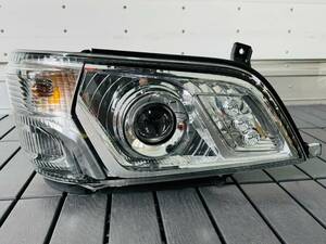 j26 Toyota Dyna Dutro LED head light right 