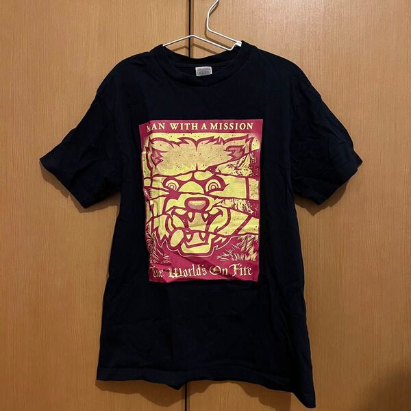 マンウィズ Tシャツ
