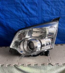 ノア　　ZRR75　ZRR70　H22年　左ヘッドライト　KOITO　28-222　 HID 　後期