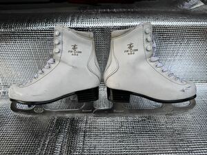【中古: 入門用】フィギュアスケート靴 21cm SSS(サンエス) フローラ FH-1200