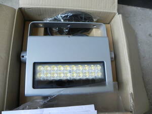 未使用　＊ 　TOSHIBA　　LED投光器　：　LEDS-04910NW-LS9 重耐塩仕様 昼白色 　①