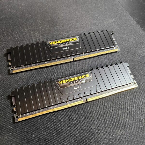 CORSAIR CMK32GX4M2A2666C16 DDR4 メモリ 16GB*2（32GB）