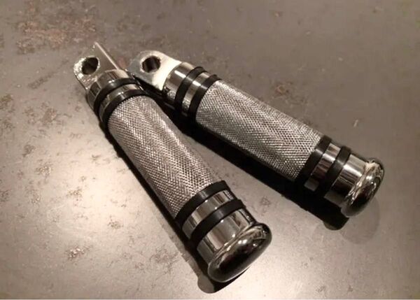 ハーレー フットペグ クローム アルミCNC ソフテイル ダイナ XL