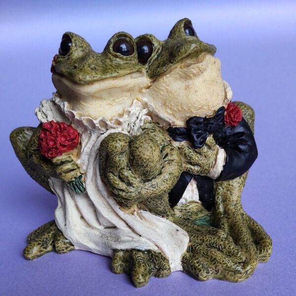 カエル ウェディング カップル 蛙 結婚 置物 フィギュア オブジェ Stone Critters USA
