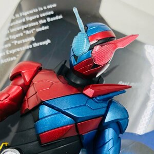 中古品 S.H.Figuarts フィギュアーツ 仮面ライダービルド ラビットタンクフォーム