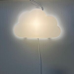 IKEA イケアUPPLYST ウップリスト LEDウォールランプ　雲 子供部屋