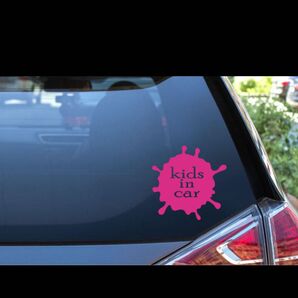kids in carステッカー