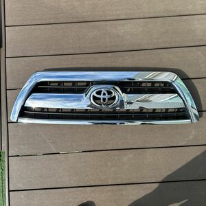 215HiLux SurfフロントGrille TOYOTA 