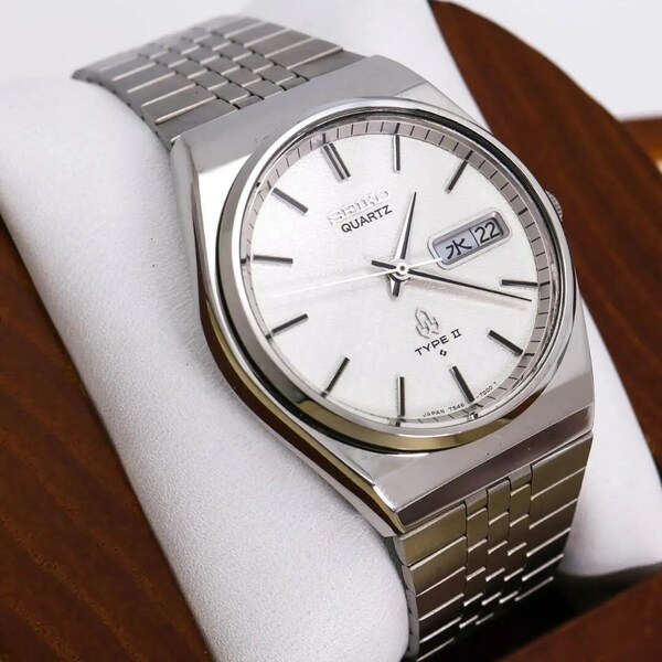 ◆美品 稼働 SEIKO TYPE2 腕時計 デイデイト 新品電池 t