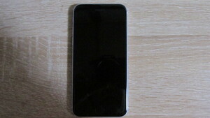 iPhone SE 第2世代 64GB ホワイト SIMフリー　（超綺麗です）とても美です。（箱に入れ発送）