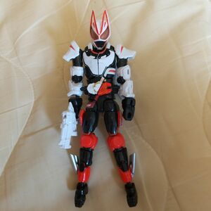 リボルブチェンジフィギュア 仮面ライダーギーツ マグナムブーストフォーム