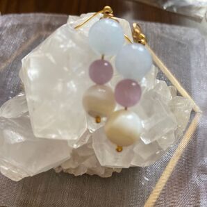 天然石ピアスです。 アクセサリー ハンドメイド パール