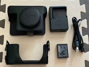 Fujifilm 富士フィルム x100 シリーズ用　レザーカバー レザーケース　w126s バッテリーセット