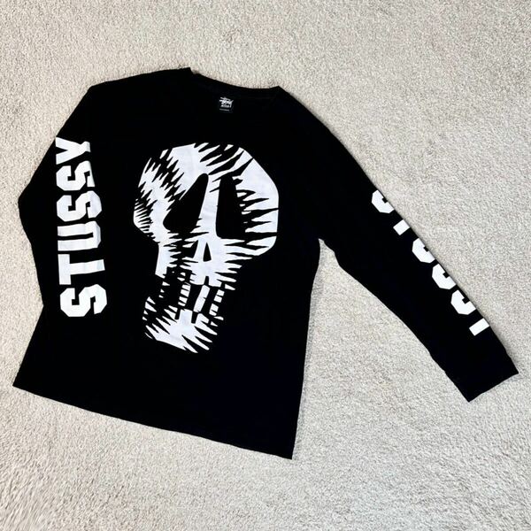 STUSSY/ステューシー　スカルプリント　ブラック黒　アームプリント　ロゴ　長袖Tシャツ　Mサイズ