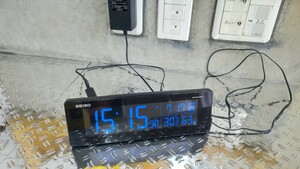 SEIKO LEDデジタル電波目覚まし時計 DL205K