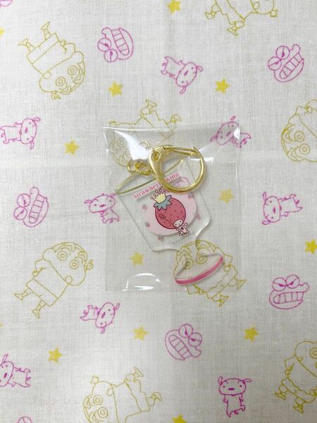 サンリオ　Sanrio アクリルキーホルダー　いちごの王様　シークレット　