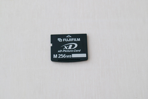 < Fuji Film > FUJIFILM xD-Picture Card 256MB < xD Picture card including carriage >