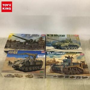 1円〜 アカデミー 1/35 M3スチュアート ハニー、M12 155mm ガンモーターキャリア 他