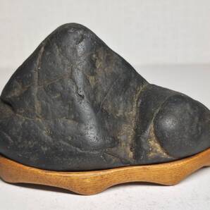 【黒石】◆351g◆ 水石 鉄鉱石 磁気 原石 鑑賞石 自然石 天然石 誕生石 鉱物 鉱石 置物 インテリア