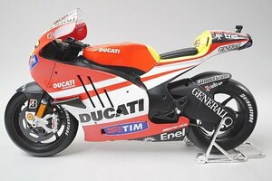 Maisto マイスト 1/6 DUCATI ドゥカティ DESMOSEDICI GP11 バレンティーノ・ロッシ #46 全長：約34cm ※本体のみ