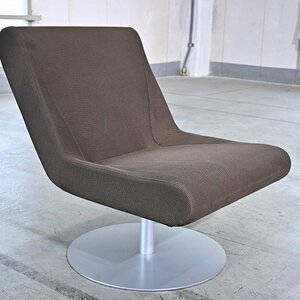 cassina ixc 21万「BOOMERANG PLUS/ブーメラン プリュス ラウンジ スウィベルチェア」b デスク グエナエル・ニコラ カッシー リビング