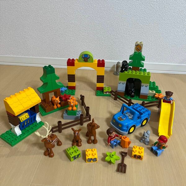 正規品　レゴデュプロ　LEGO ブロック 知育玩具　もりのこうえん　動物　シカ　キツネ　くま　滑り台　車
