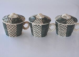 Art hand Auction 蓋つきマグカップ3個 手描き無釉 網目, 茶器, マグカップ, 陶磁製
