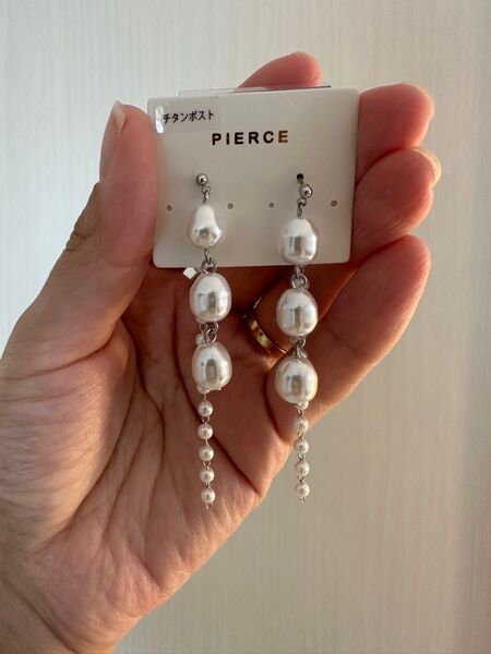 PIERCE ホワイトパール ロングピアス 新品未使用