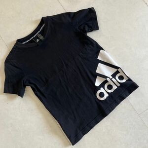 アディダス黒ロゴadidas 半袖Tシャツ130cm