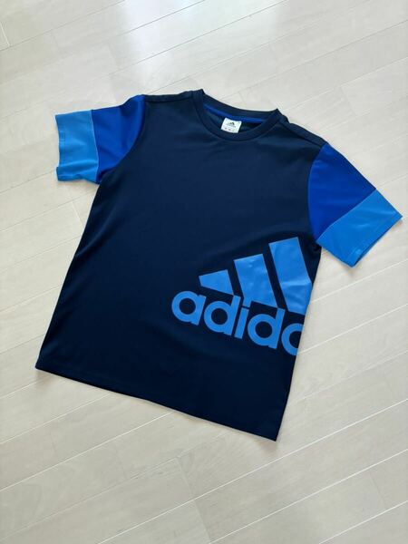 adidas アディダス　Tシャツ 半袖 160