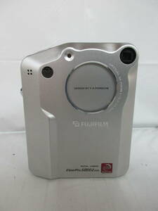 TO8　FUJIFILM(富士フイルム)　デジタルカメラ 【FinePix6800Z(ファインピクス)】 OPTICAL 3x ZOOM f＝8.3-24.9㎜